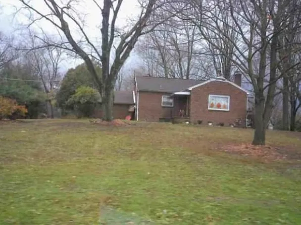 3033 North Rd NE, Warren, OH 44483