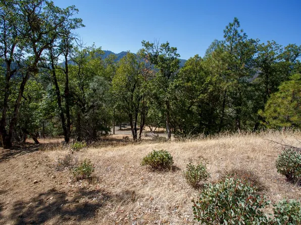 7451 Rush Creek Rd, Lewiston, CA 96052