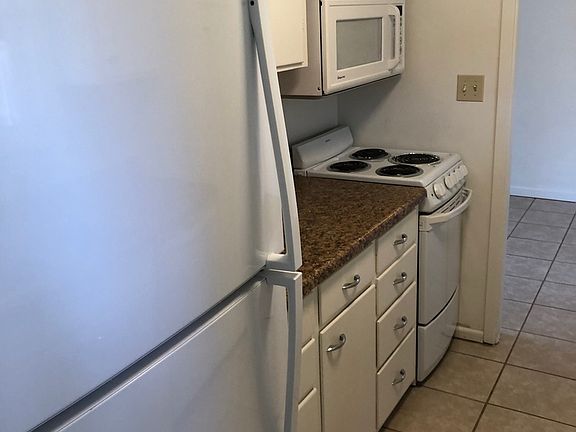 5th image of 805 Wright Ave