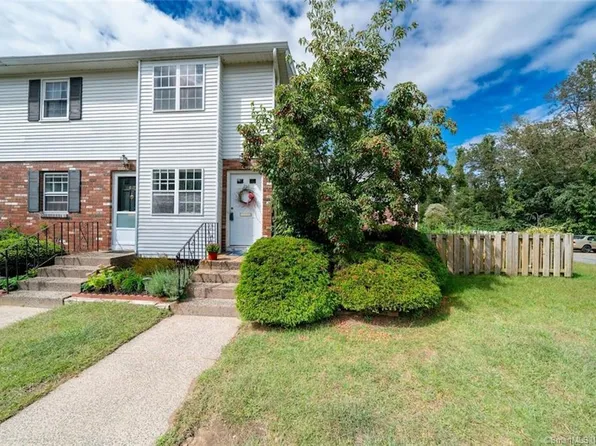 18 Bradley Circle Drive #G, Enfield, CT 06082