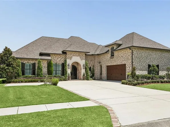 307 Lac Iberville Dr, Luling, LA 70070