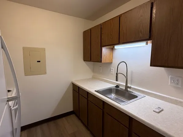 120 High St #9, Clintonville, WI 54929