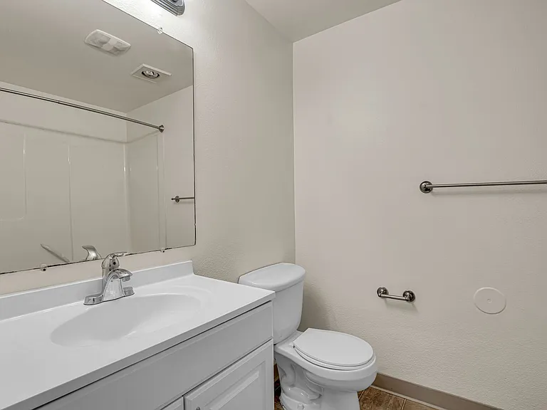 #271 CHELSEA COURT APTS — Photo 22