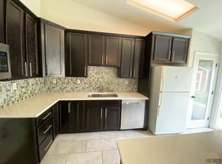 604 Cottage Park Way, Bakersfield, CA 93311