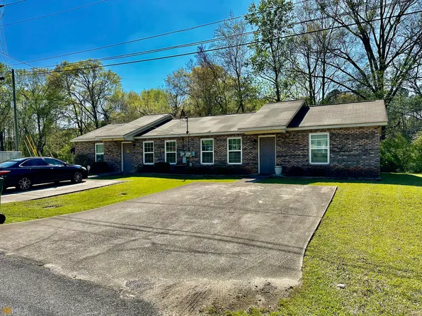 137 Carroll Cir, Carrollton, GA 30117