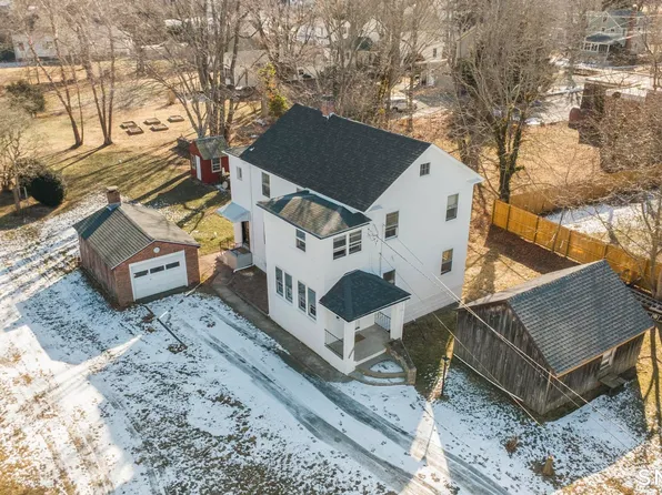 26 Water Street, Guilford, CT 06437