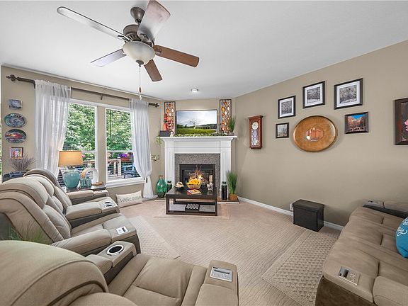 4th image of 23 Parkridge Dr