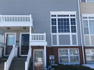 195 Surf Dr, Bronx, NY 10473