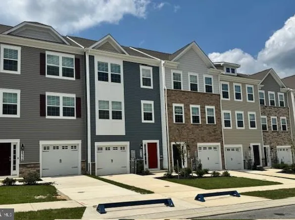 8356 Dieter Dr, Rosedale, MD 21237