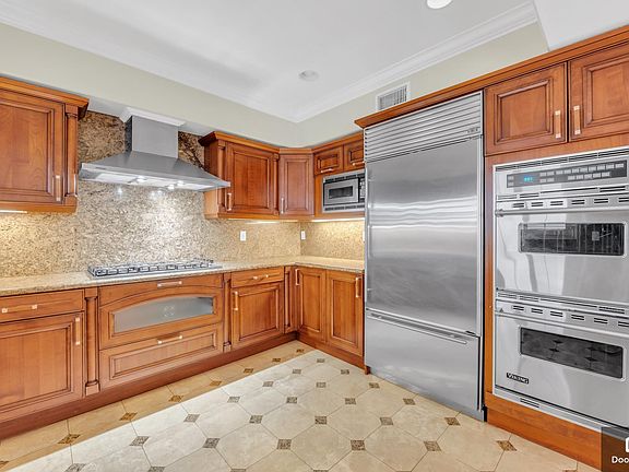 4th image of 11910 Goshen Ave APT 3
