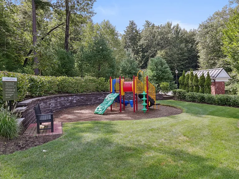 21 Carson Way — Photo 5
