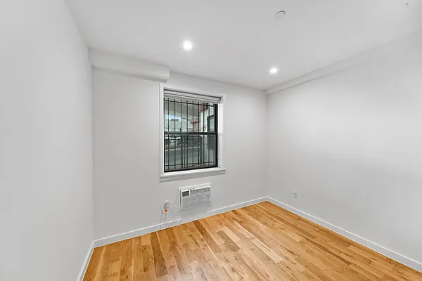 Rented by Nooklyn NYC LLC | media 4