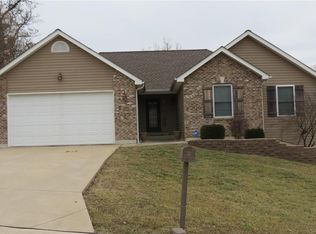 26320 Falling Leaf Dr, Warrenton, MO 63383