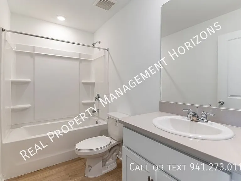 10709 Eclipse St — Photo 16