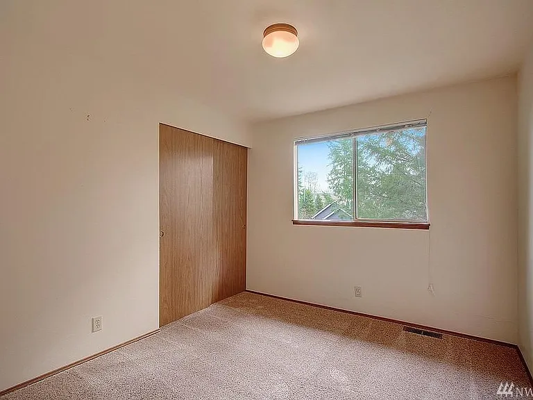 4124 211th Ct NE — Photo 18