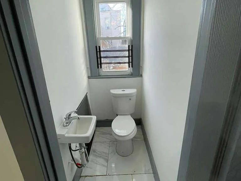 433 S 14th St #1A — Photo 7