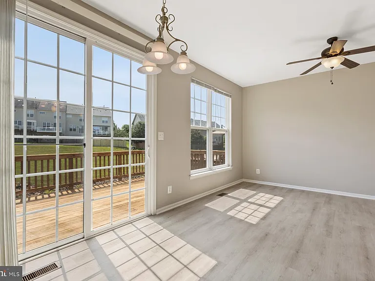 9147 Ribbon Falls Loop — Photo 17