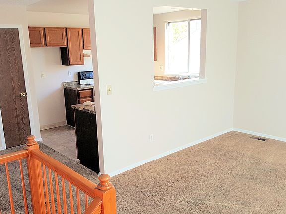 Living rm to kitchen