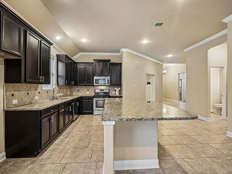 4850 Palomar Ln — Photo 6
