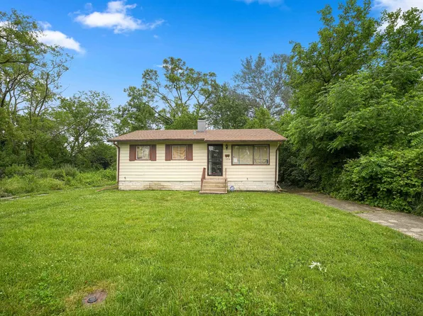 172 W 158th St, Harvey, IL 60426