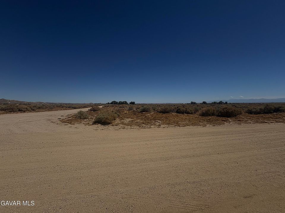 1st image of 51st St W