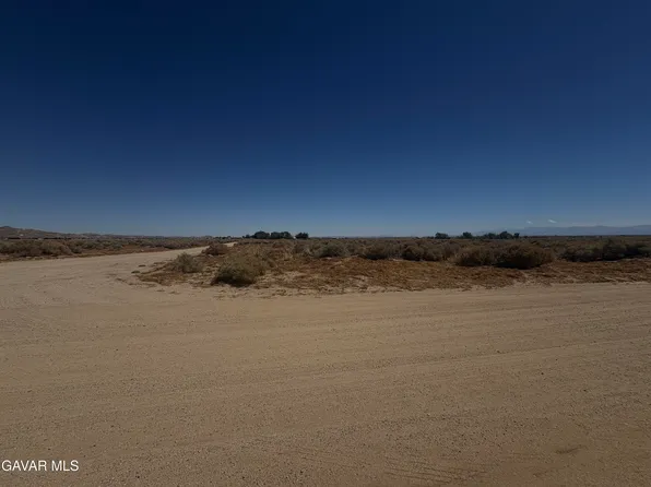 51st St W, Rosamond, CA 93560
