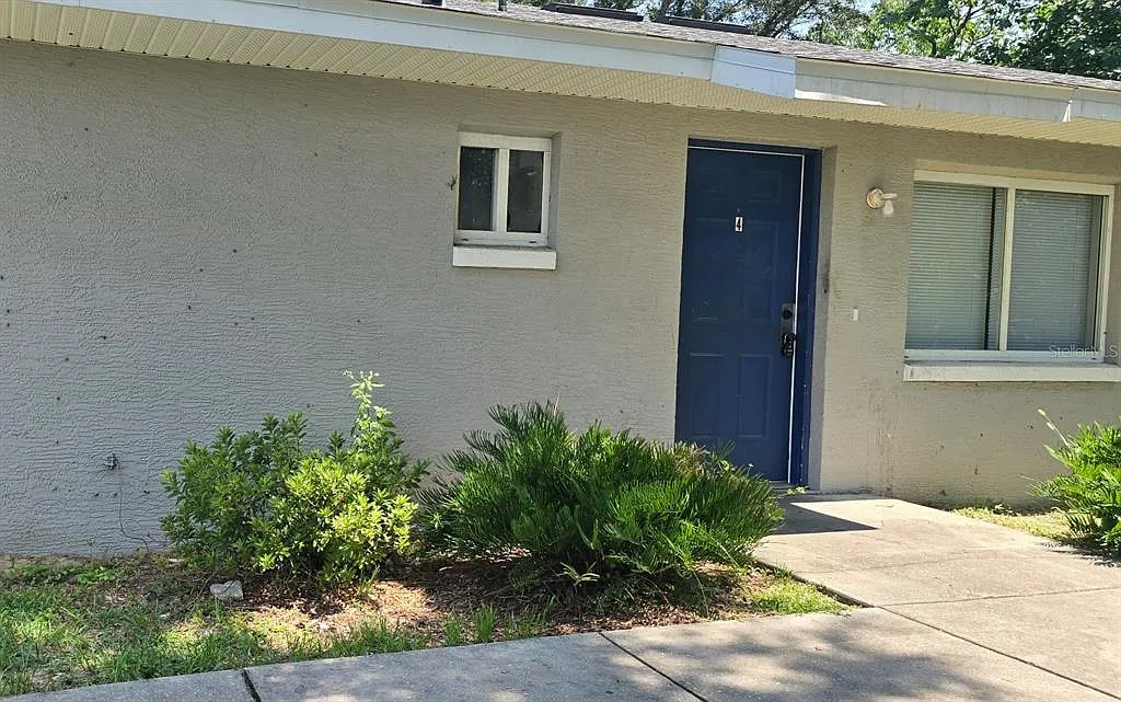 2 bed, 2.0 bath, 896 sqft, $1,072 — Photo 1
