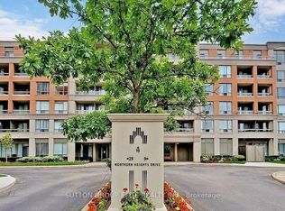 19 Northern Heights Dr #514, Richmond Hill, ON L4B 4M4