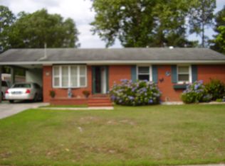 762 Newport Rd, Fayetteville, NC 28314