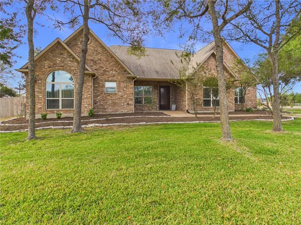 4900 Williams Ridge Ct, College Station, TX 77845