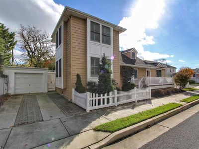 8802 Amherst Ave, Margate, NJ, 08402