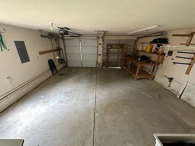 2565 Kentucky Derby Dr — Photo 37