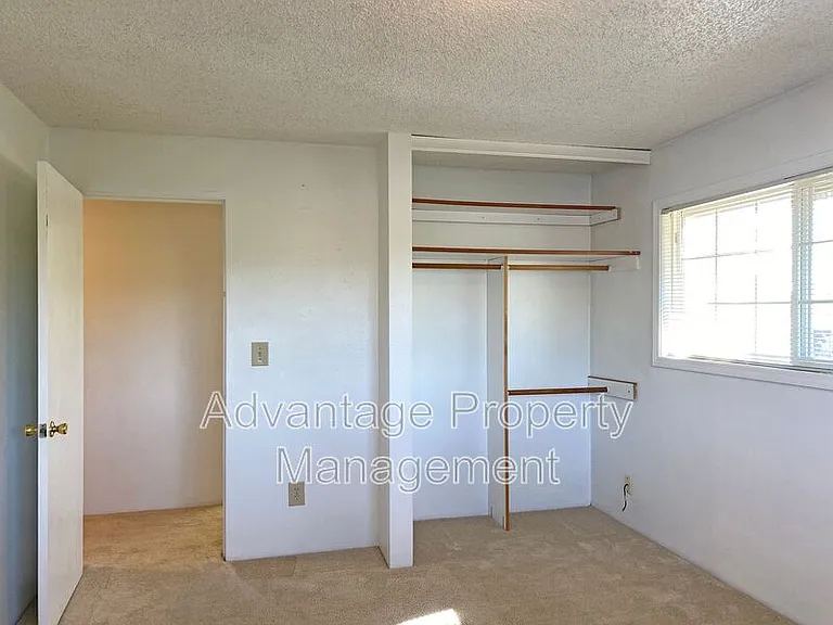975 NW Garfield Ave #1 — Photo 31