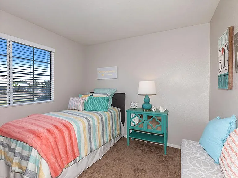 VERONA APARTMENT HOMES — Photo 13