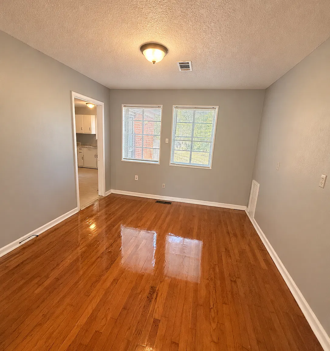 3 bed, 1218 sqft, $1,395 — Photo 3