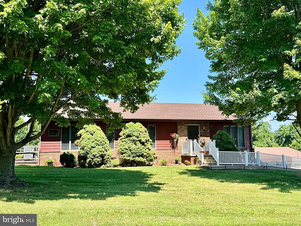 1st image of 12 Joy Dr