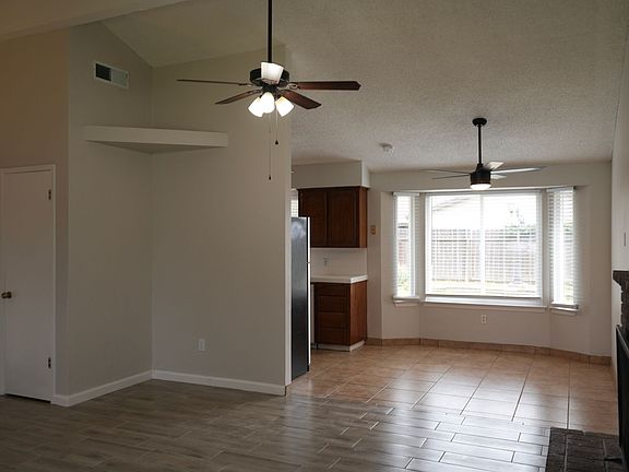 4th image of 4310 N Barcus Ave