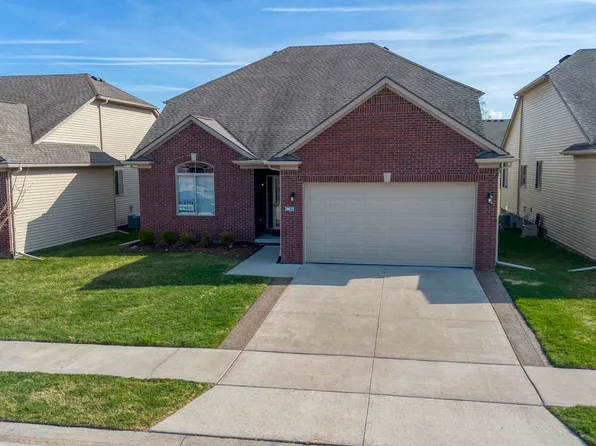 30028 Danvers Dr #68, New Baltimore, MI 48051