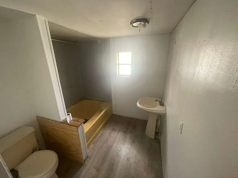 1806 E Webster Rd #215 — Photo 4