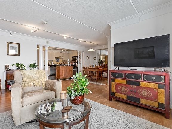 5th image of 200 Cove Way Unit 606