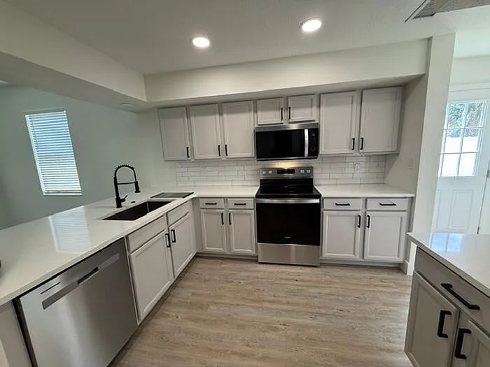 1811 Baxter Ave — Photo 6