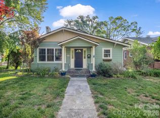 1534 Kensington Rd, Hendersonville, NC 28791