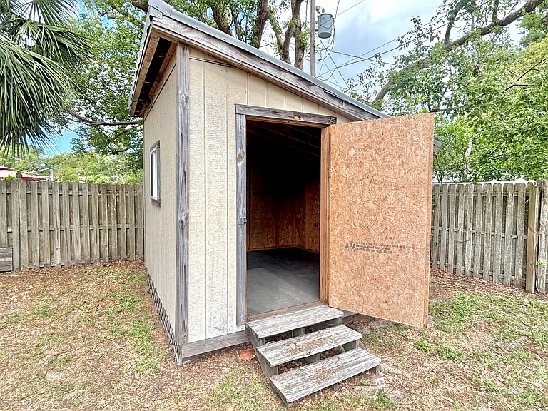 Shed