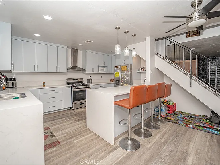 11321 Hart Way — Photo 9