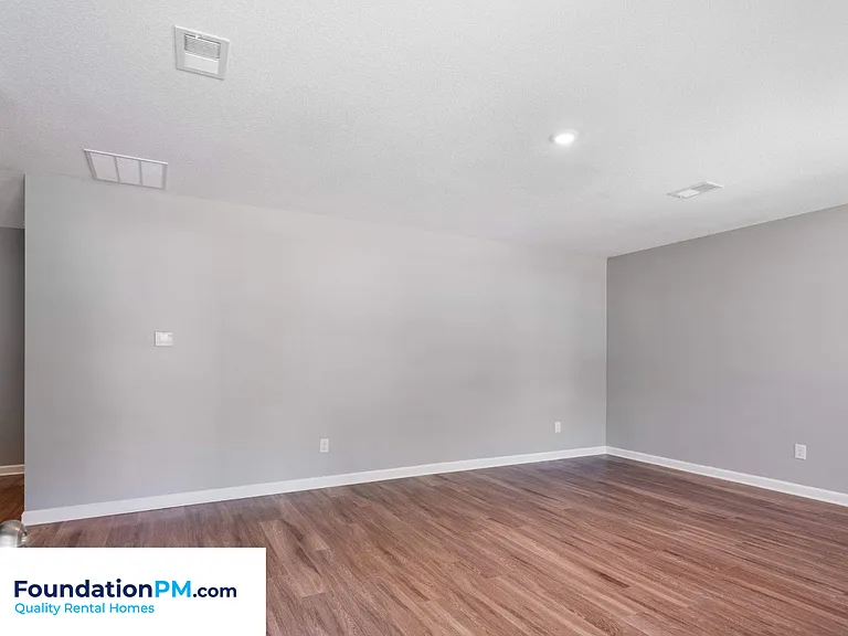3985 Willowview Ave — Photo 21