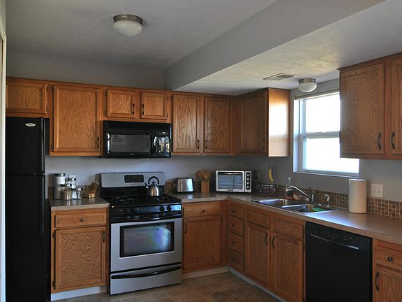 3rd image of 11929 Bush Ct