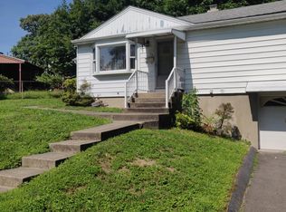 72 White Oak Ln, Waterbury, CT 06705