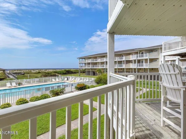 122 SE 58th Street Apt 111, Oak Island, NC 28465