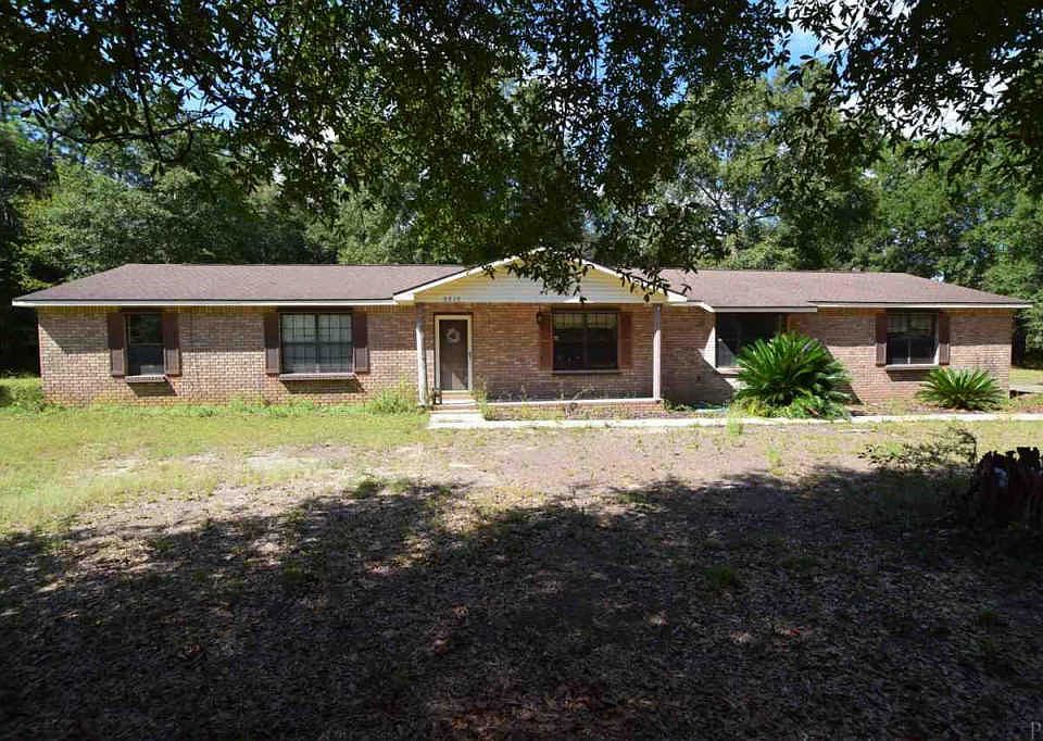 1st image of 5717 Redwood Dr