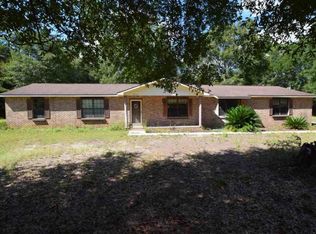 5717 Redwood Dr, Milton, FL 32570